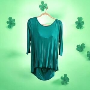 Green Women's Top sexy open back size Med runs large by Kate & Mallory